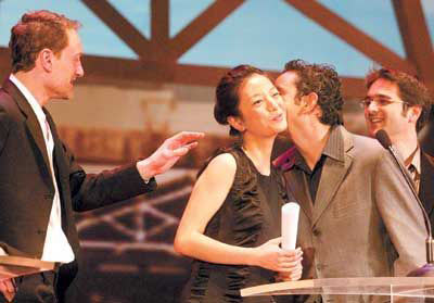 良性子宫肌瘤的主要症状 子宫肌瘤手术有几种？|JDB电子